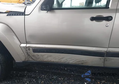 2011 Jeep Liberty Sport из США, поврежденный, VIN 1J4PP2GK6BW571855